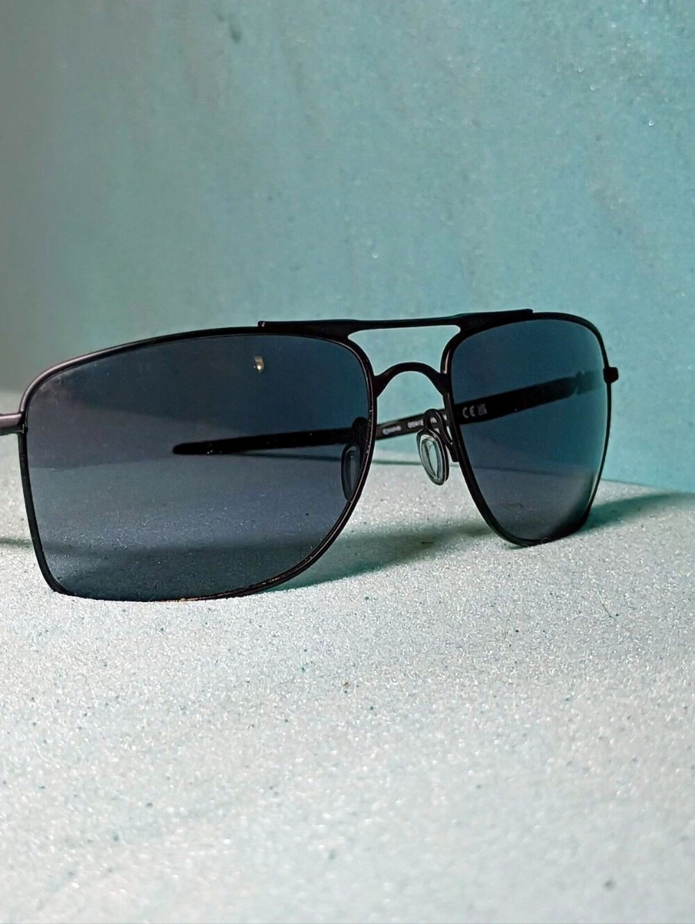 Oakley | GAUGE 8 Men's Polarized Sunglasses - Matte Black/Grey - Picture 3 of 12